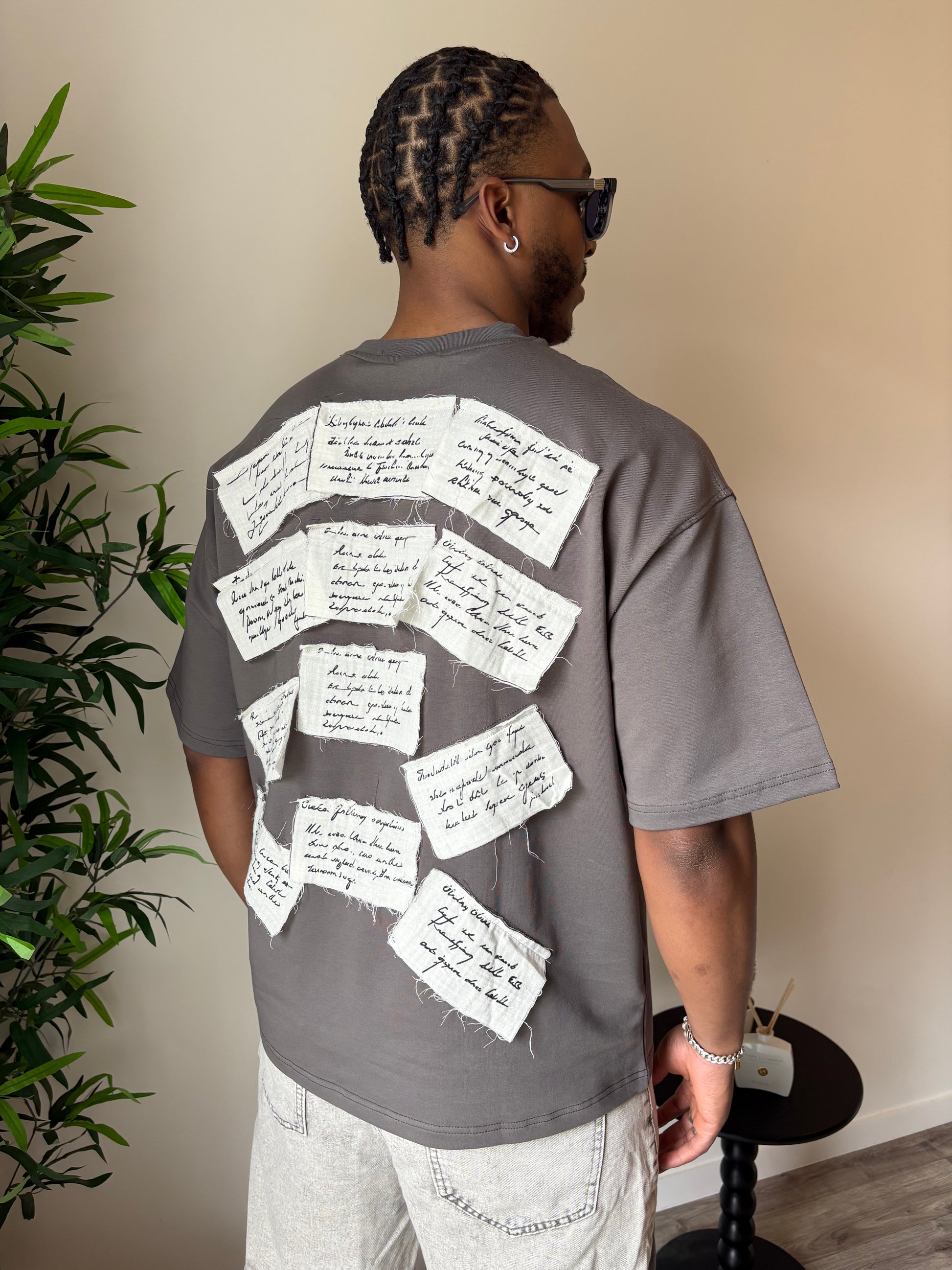 T-shirt “Write the Name” Gris - Édition Limitée